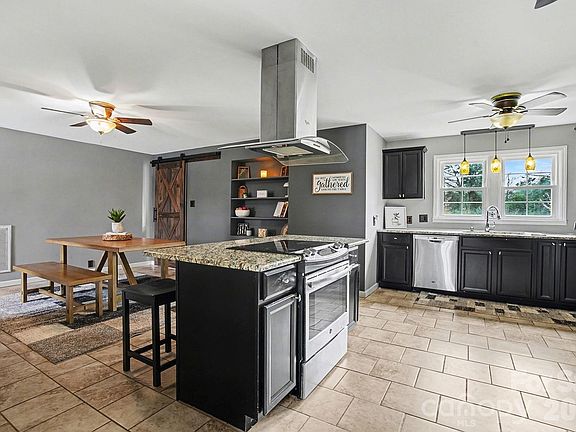 2nd image of 2325 Brown Rd