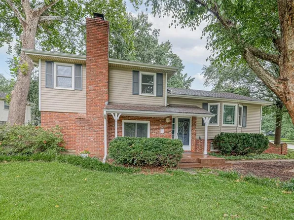 8400 W 90th St, Overland Park, KS 66212