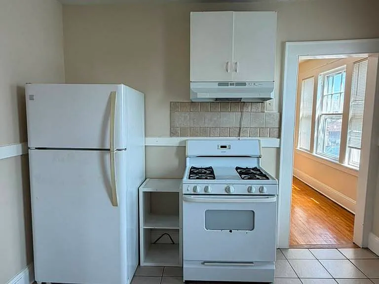 223 Wayne St #2 — Photo 9