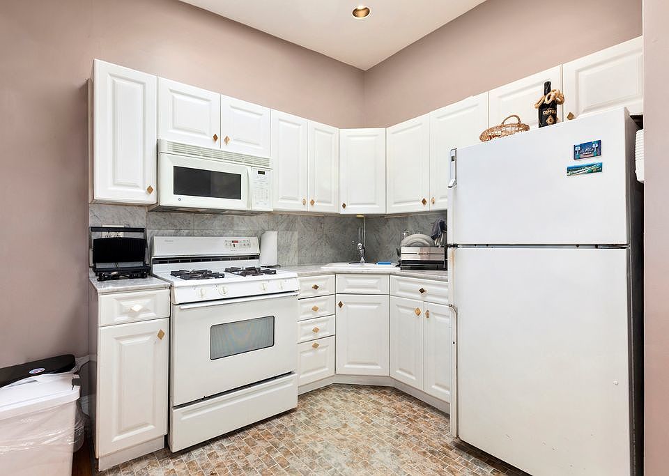 2nd image of 3507 31st St