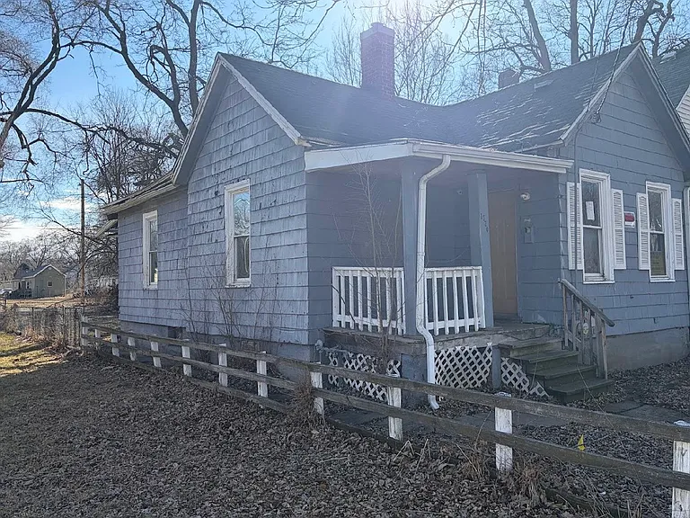 1220 W John H Gwynn Junior Ave — Photo 2