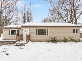 2250 S Glendale Rd, Benton Harbor, MI 49022