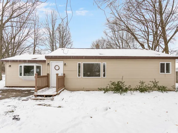 2250 S Glendale Rd, Benton Harbor, MI 49022