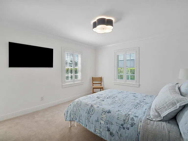 100 Regents Park Rd — Photo 24