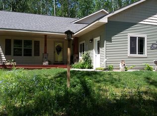 1794 Round Lake Rd, Interlochen, MI 49643