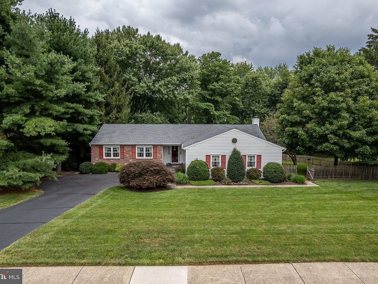 945 Crest Rd, Lansdale, PA 19446 Zillow