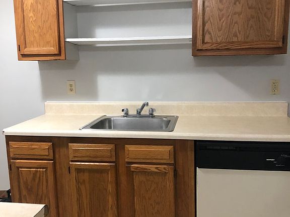 2nd image of 725 Chestnut St APT 3