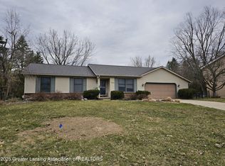 914 Morton Rd, Grand Ledge, MI 48837