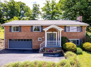 109 Westview Dr, Ligonier, PA 15658