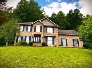 175 Oakridge Estates Rd, Danville, WV 25053