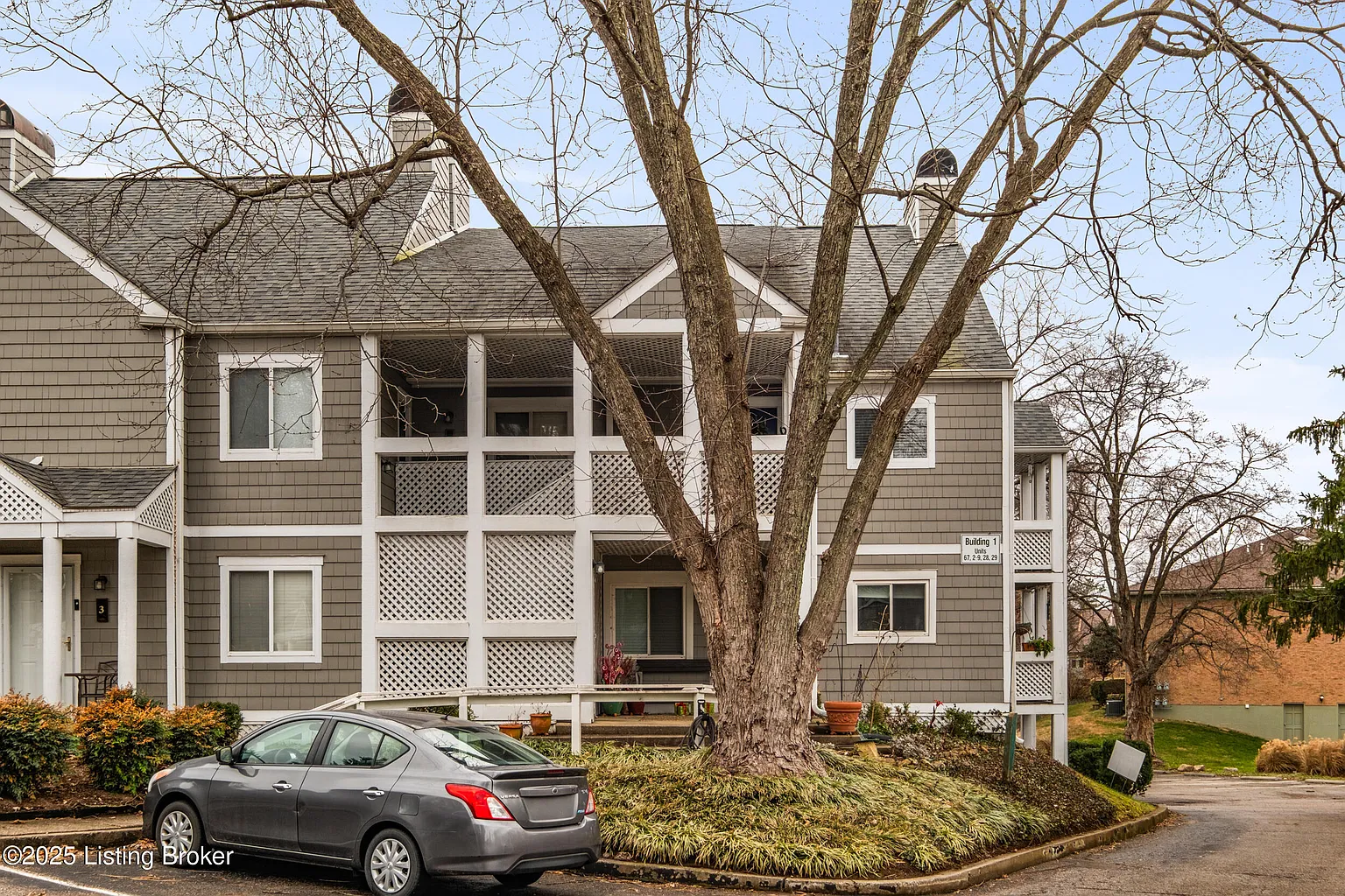 2 Lake Ave photo 1