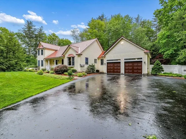 6 Acacia Street, Merrimack, NH 03054