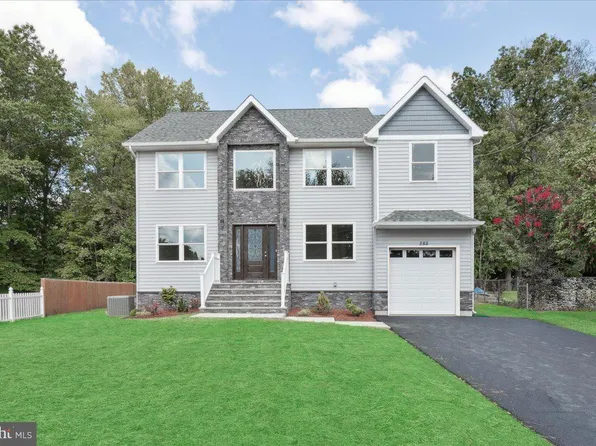 288 Clamer Rd, Ewing, NJ 08628