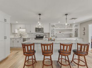 402 Ridgefield Cir #D, Clinton, MA 01510