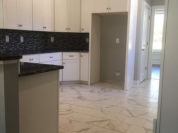 2nd image of 2618 Governors Walk Blvd
