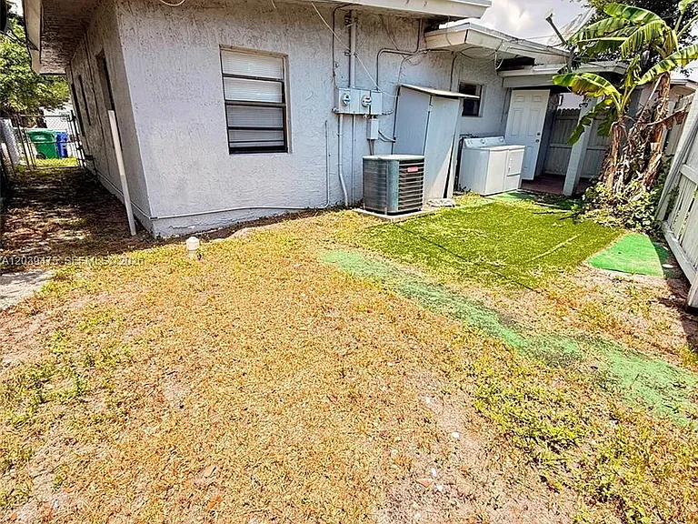 204 NW 28th Ave — Photo 11