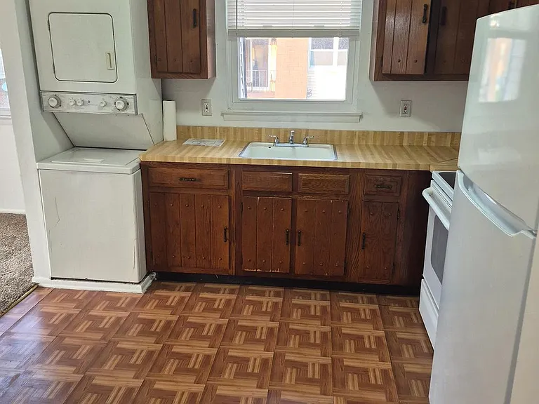 34 Florence Tollgate Pl #8 — Photo 3