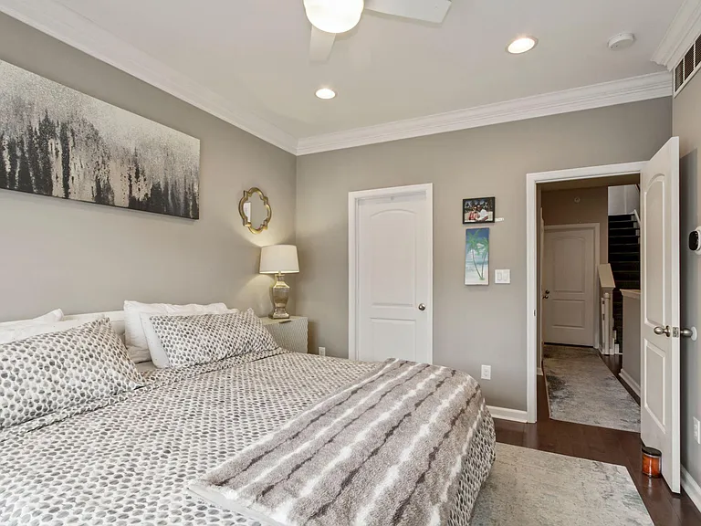 1337 N Howard St — Photo 33