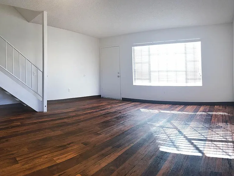 Greenfield Meadows Apartments — Photo 7