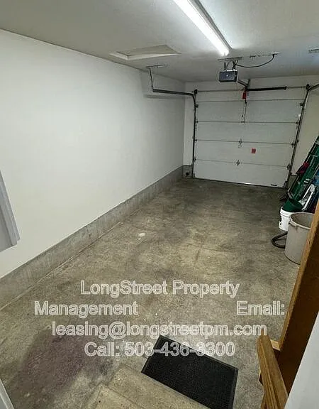 1927 NW Highland Dr — Photo 32