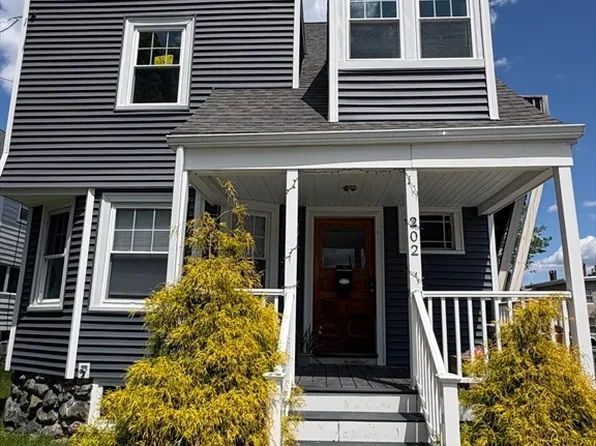 202 Robbins St #2, Waltham, MA 02453