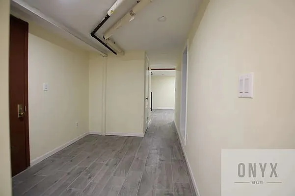 Rented by Onyx | media 25