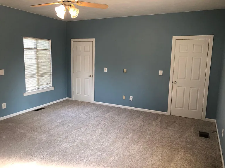 4544 Raritan Ct — Photo 6