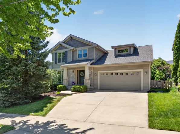 2995 Hartwicke Dr, Fitchburg, WI 53711