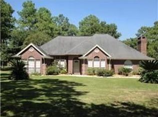 2815 Landmark Dr, Baytown, TX 77521