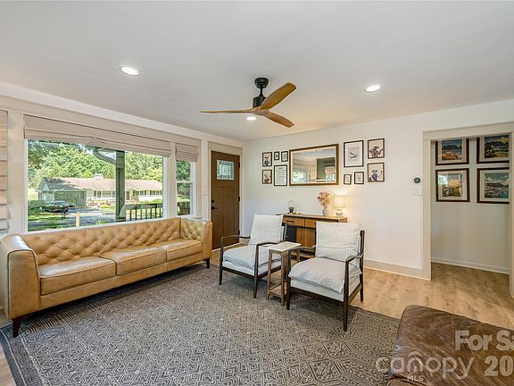 4th image of 40 Dove Haven Ln