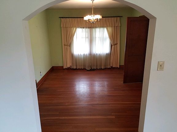 4th image of 3304 Sullivan Gardens Pkwy