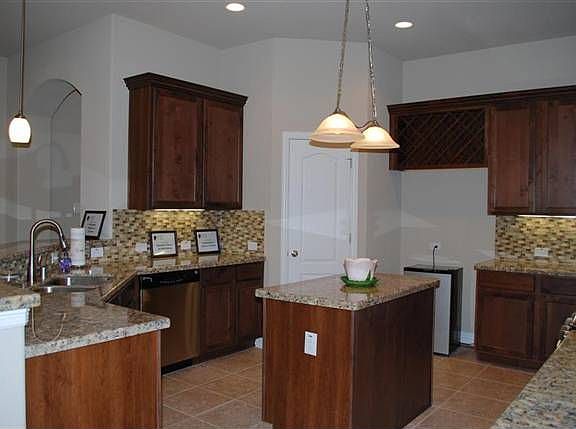 4th image of 8290 Lake Placid Dr