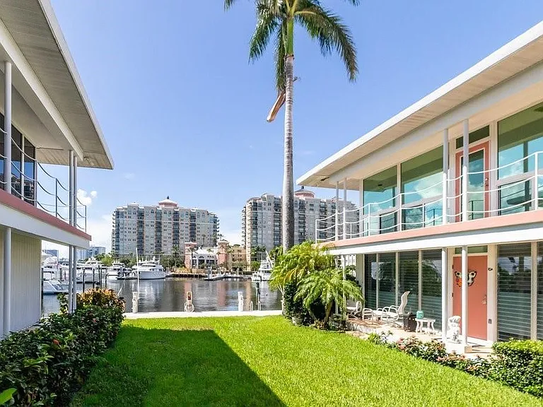 2760 Yacht Club Blvd #10C — Photo 22