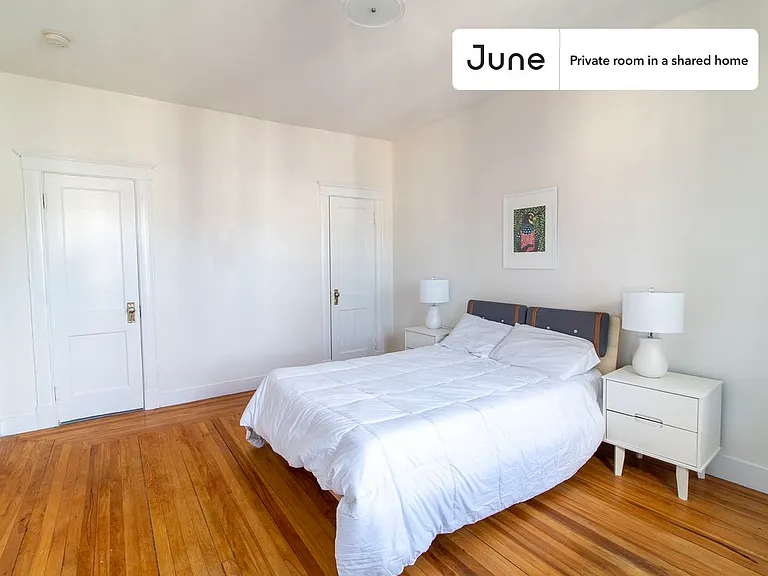 61 Lithgow St #A — Photo 3