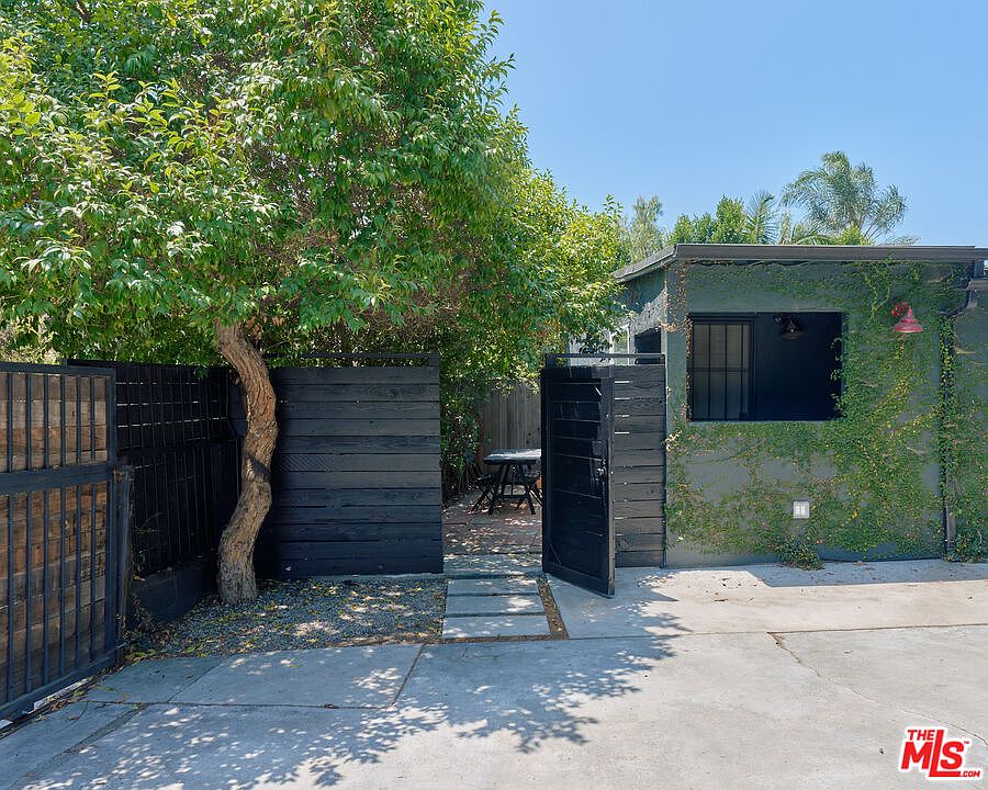 1st image of 2715 Guirado St