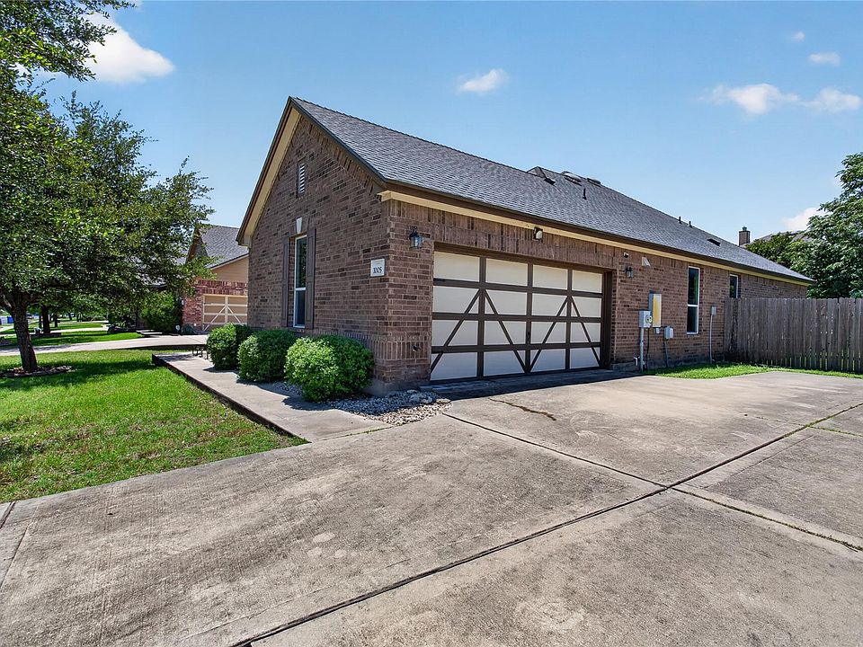 1st image of 1005 Lonesome Lilly Way