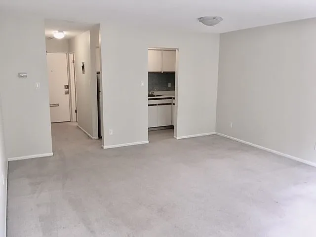 3300 Oak St — Photo 4