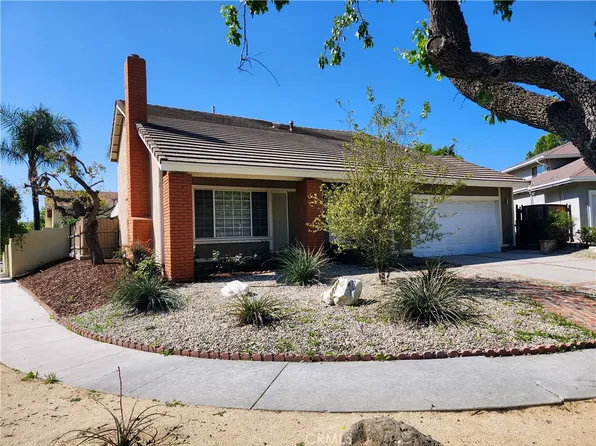 18816 Merridy St, Northridge, CA 91324