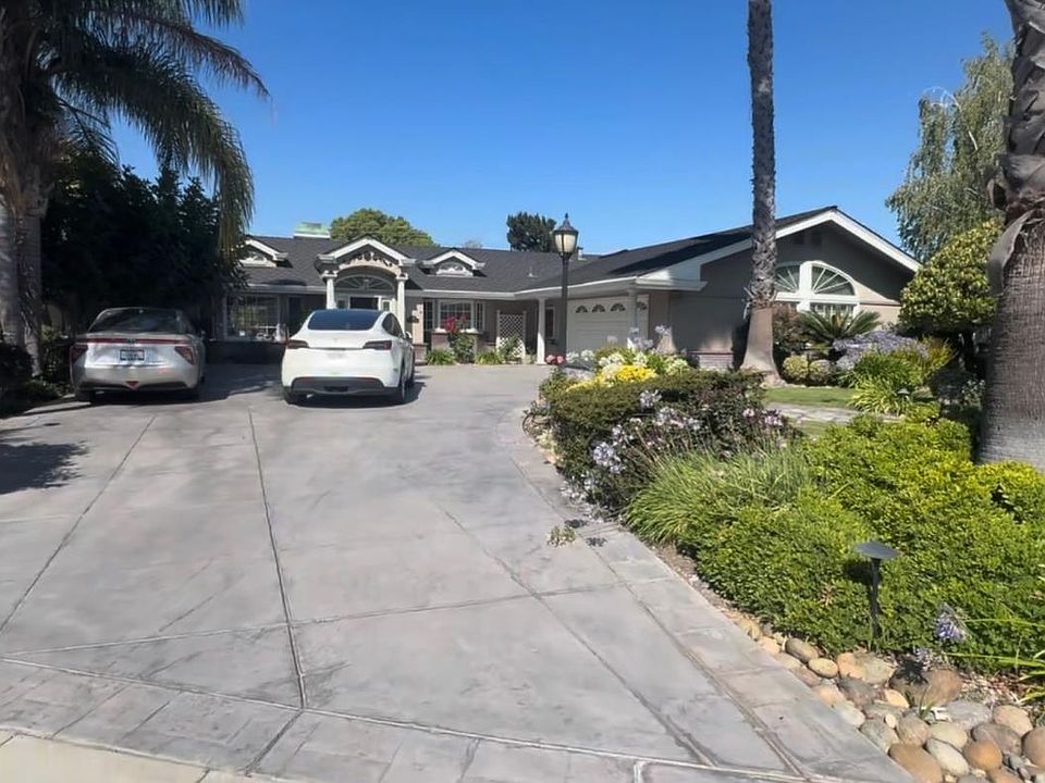 1st image of 2751 Richland Ave