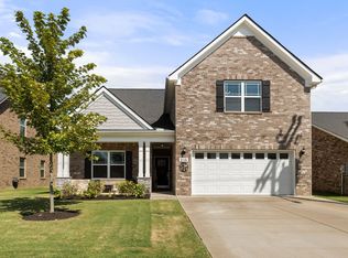 215 Thorpe Dr, Spring Hill, TN 37174