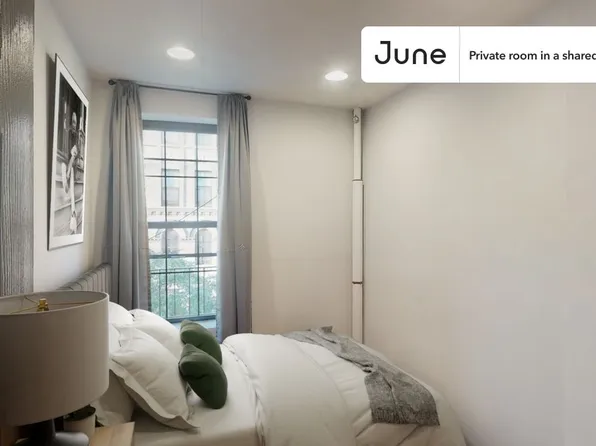 226 E 7th St, New York, NY