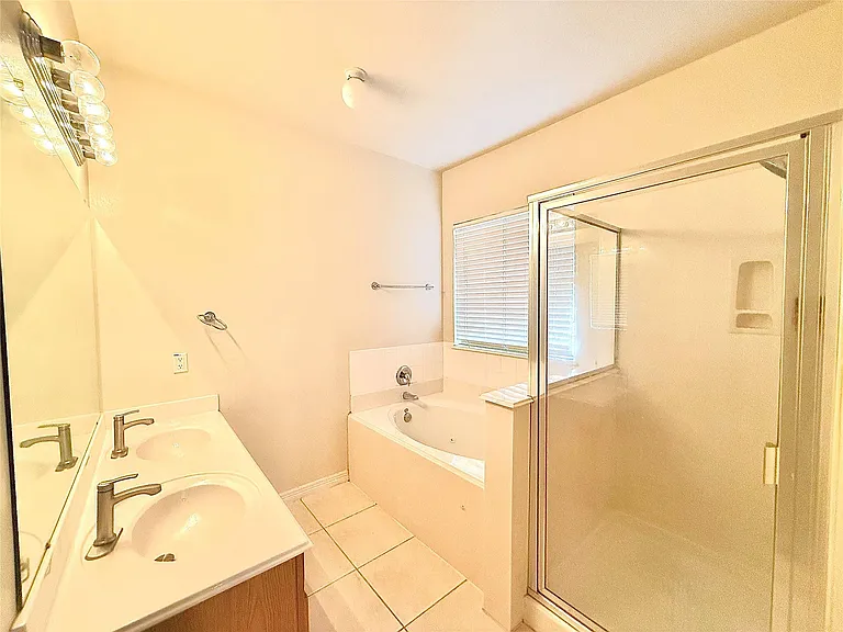 2207 Donrel Way — Photo 8