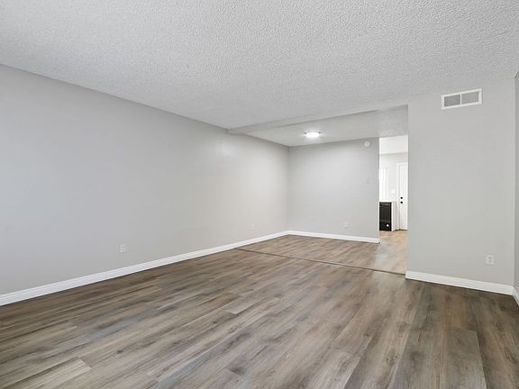 3rd image of 1542 E 8th St #2