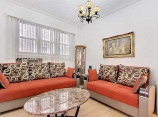 424 56th St, West New York, NJ 07093