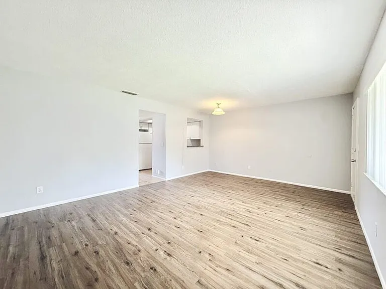 4729 39th Ave N #206 — Photo 18