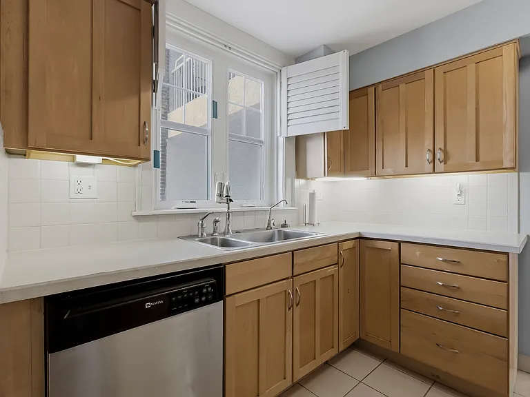 329 Belt Ave #402 — Photo 6