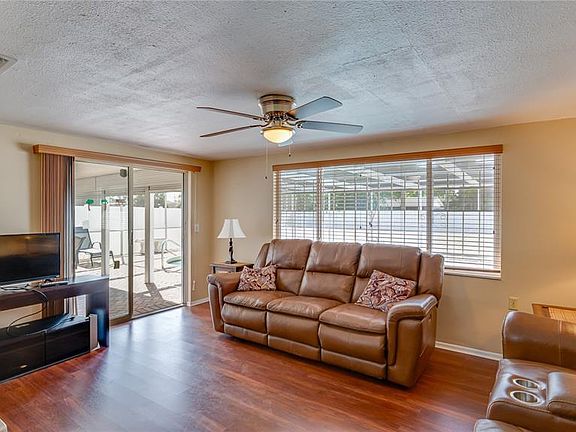 5th image of 5844 Riddle Rd