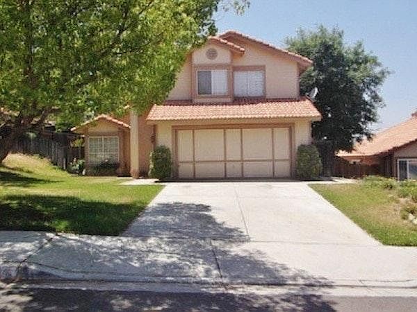 1st image of 25937 Joanne Dr
