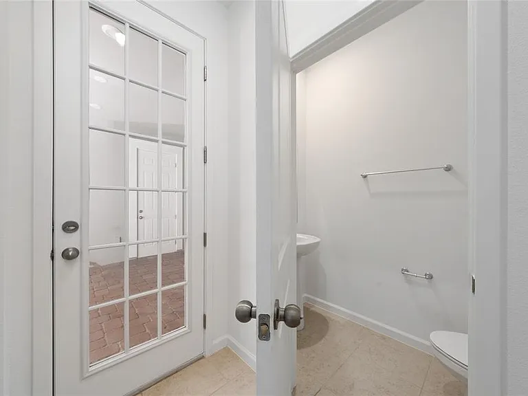 2408 Celebration Blvd — Photo 11