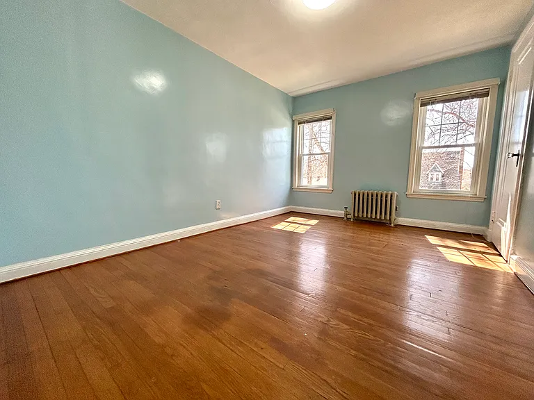 32 Wamsutta Ave — Photo 15